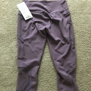 NWT Lululemon Size 10 Capris